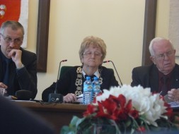 Czy Astra nie potrafi pozyskiwać środków? Czy Astra nie potrafi pozyskiwać środków?