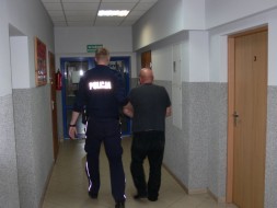 Był poszukiwany trzema listami gończymi Był poszukiwany trzema listami gończymi