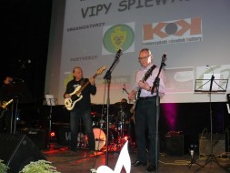 Znów zaśpiewali charytatywnie Znów zaśpiewali charytatywnie
