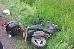Zderzenie osobówki z motorowerem