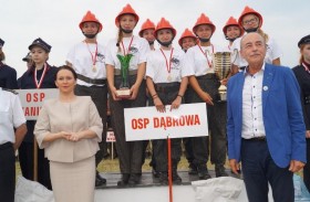 Podwójny triumf żeńskiej drużyny OSP Dąbrowa Podwójny triumf żeńskiej drużyny OSP Dąbrowa