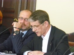 O podwyżkach decyduje dyrekcja O podwyżkach decyduje dyrekcja