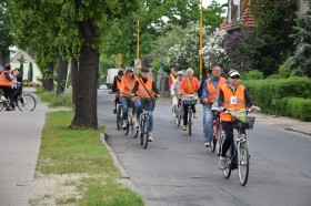 Bibliotekarze i czytelnicy na rowerach Bibliotekarze i czytelnicy na rowerach