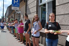 Mieszkańcy Koźmina Wlkp. przenosili książki